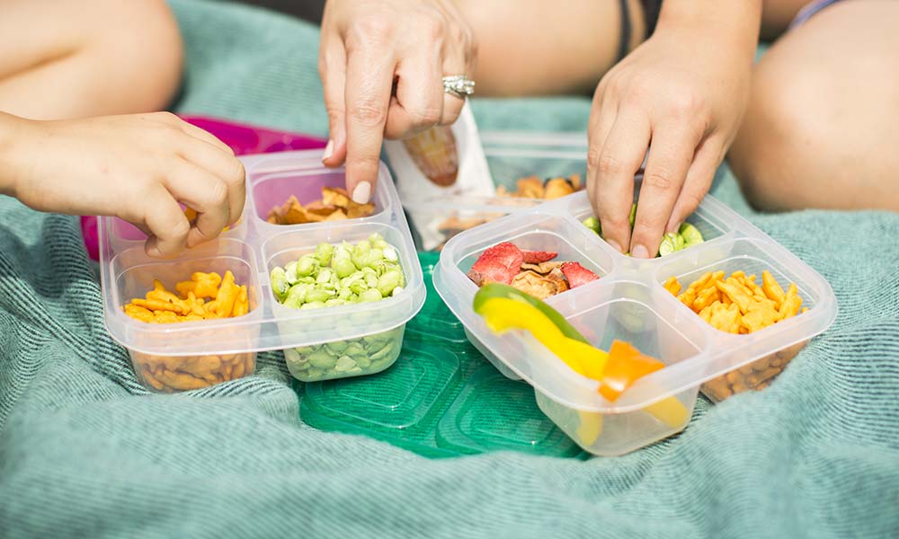 10 healthy snack ideas for kids that you can make without a recipe. (And PS: they work for grownups too!) | Stacie Billis