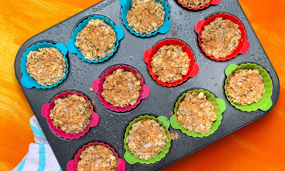 Your new favorite make-ahead breakfast: Baked Oatmeal Bites | Stacie Billis