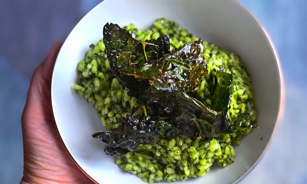 Easy, creamy Kale Risotto recipe with Kale Chips | Stacie Billis